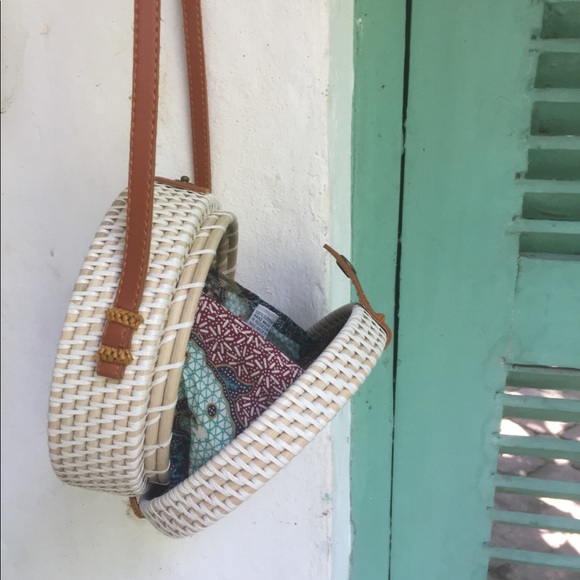 Round rattan woven bag round basket bag Bali bag - Picture 4 of 5